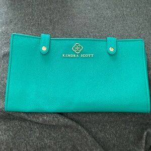 Kendra Scott travel jewelry case